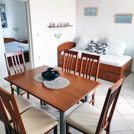 Apartament Diklo Marija *